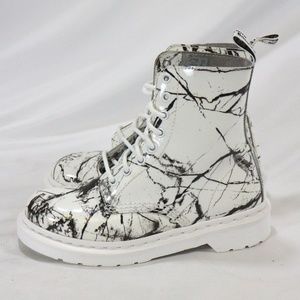 Dr Martens Pascal Patent White Marble 